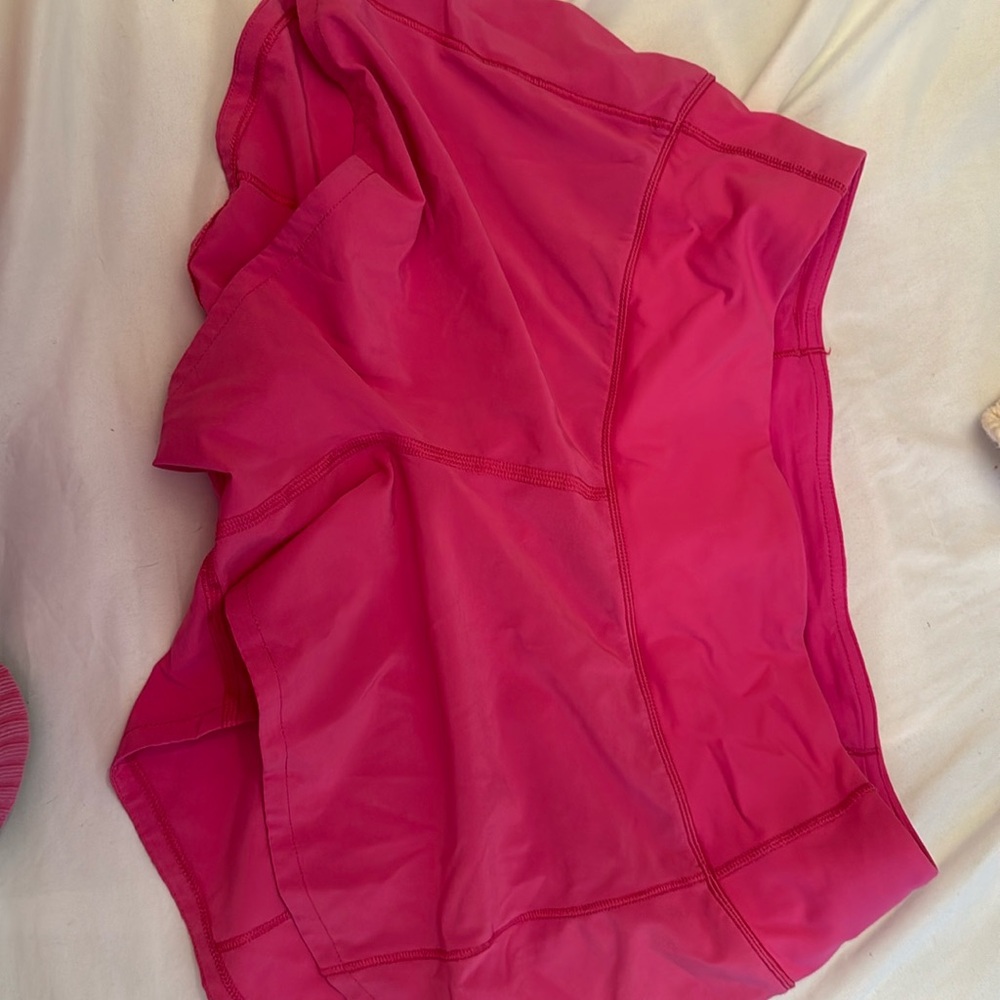 Lululemon hot pink hottie hot shorts size 6
